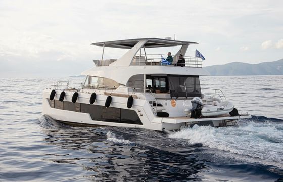 Aventura 50 MY Kamchatka