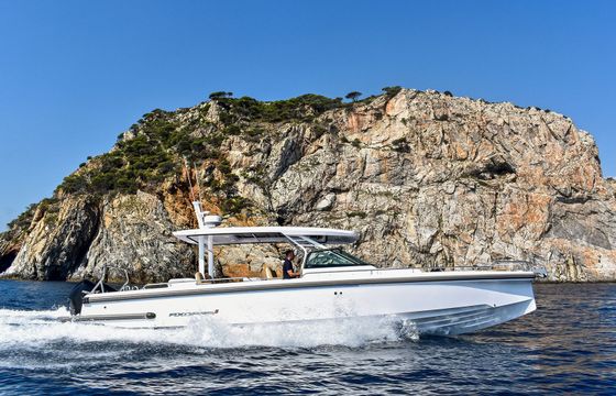 Axopar 37 Sun Top Rana