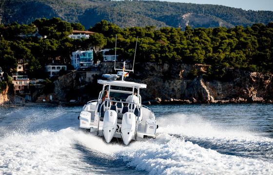 Axopar 37 Sun Top Rana