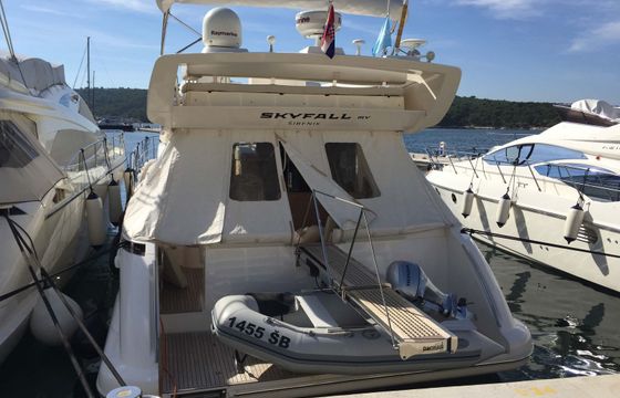 Azimut 47 Fly Skyfall