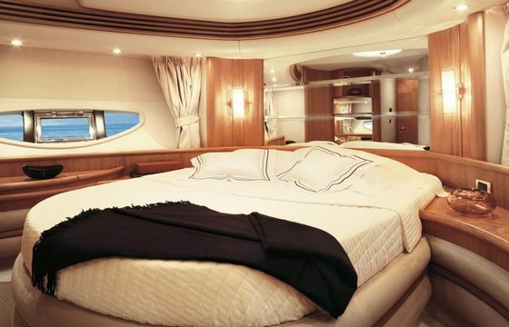 Azimut 68 Emmy