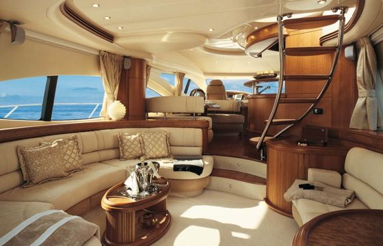 Azimut 68 Emmy