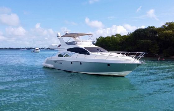 Azimut 55 Off The Rails