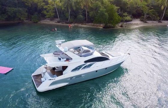 Azimut 55 Off The Rails