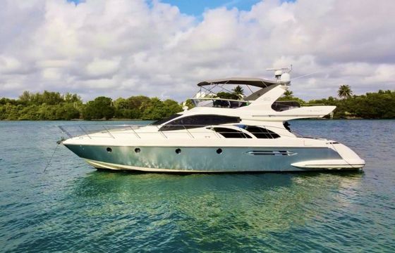 Azimut 55 Off The Rails