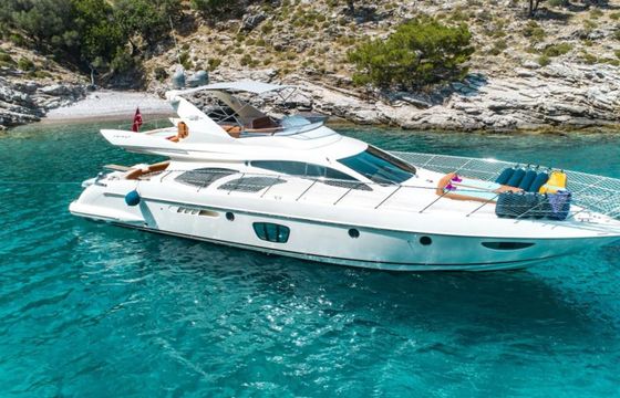 Azimut 62 Fly Efe 01