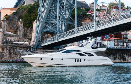 Azimut 62 Fly Niska