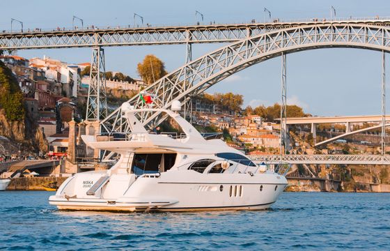 Azimut 62 Fly Niska