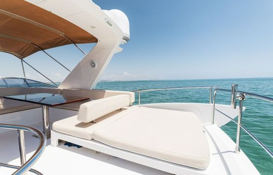 Azimut 60 Salty at Sea