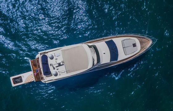 Azimut 75 Thinks It's His Too