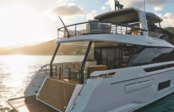 Azimut 82 Balance