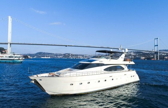 Azimut 85 F River Mega