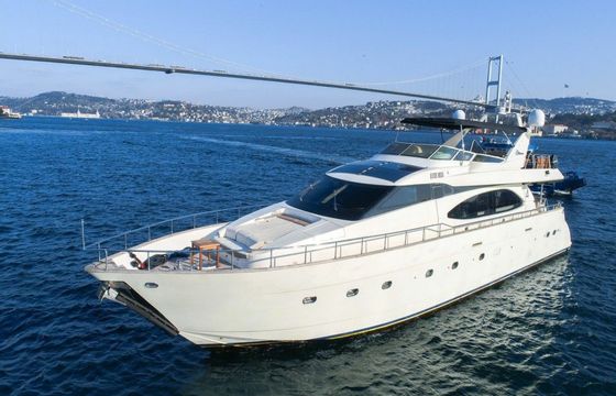 Azimut 85 F River Mega