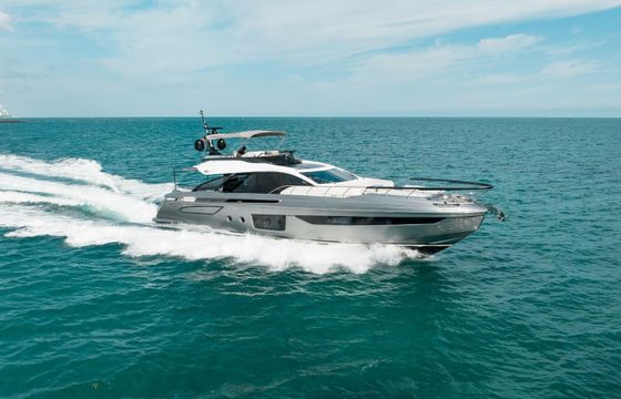Azimut S8 Hideout