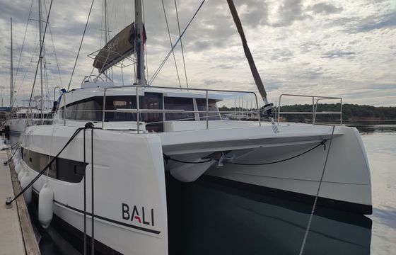 Bali 4.2 Tina