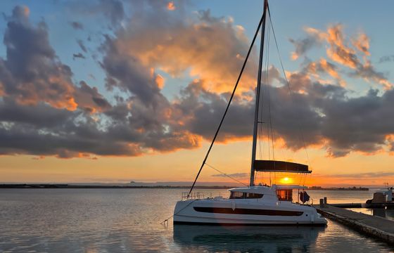 Bali 4.2 Glamour Sea Catamaran
