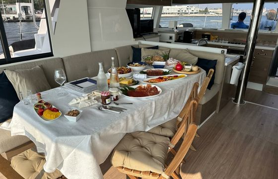 Bali 4.2 Glamour Sea Catamaran