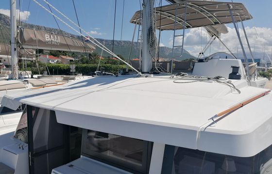 Bali 4.8 Manul