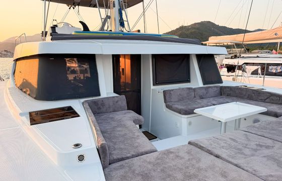 Bali 4.8 Luna 2