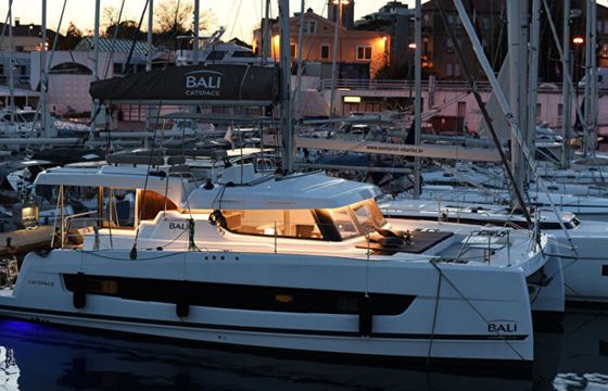 Bali Catspace Fux 4 Sail