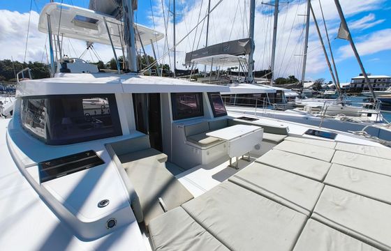 Bali 4.8 Whitney