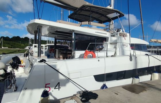 Bali 5.4 First Class