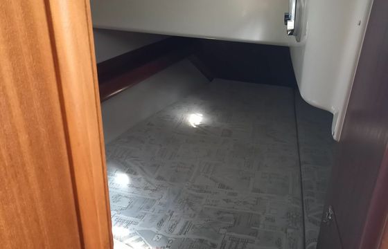 Bavaria 35 Cruiser Sjampajne