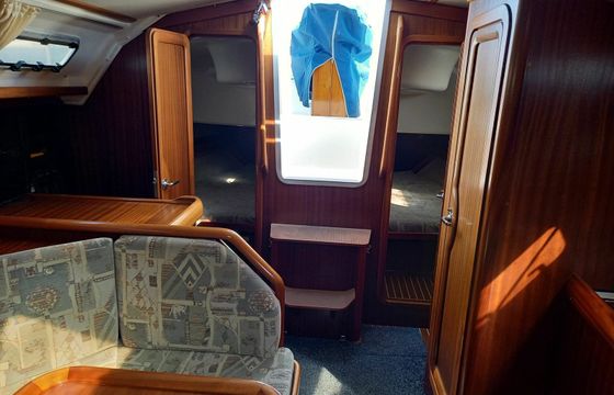 Bavaria 35 Cruiser Sjampajne