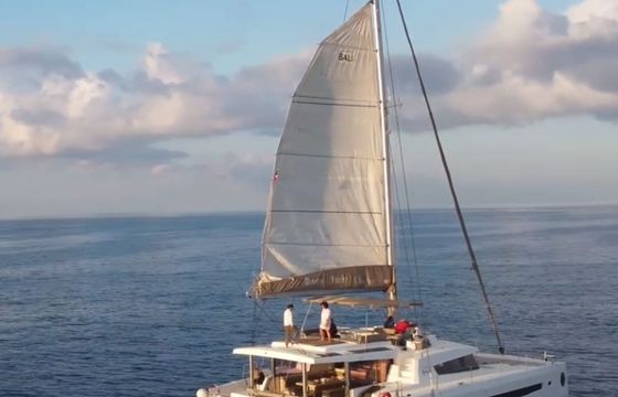 Bali 5.4 Lusitana boat
