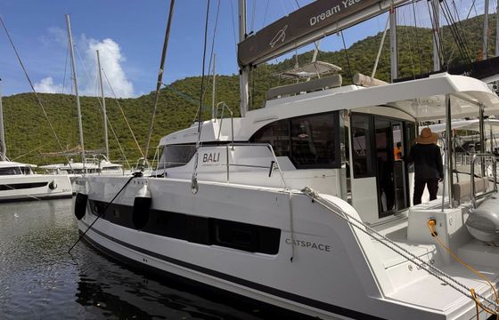 Bali Catspace Glory Lily