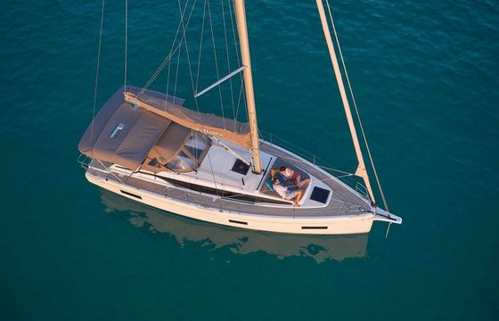 Bavaria C38 Boot Sieben