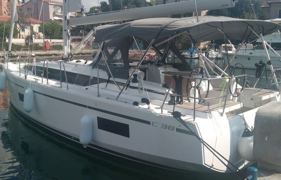 Bavaria C38 Kirke