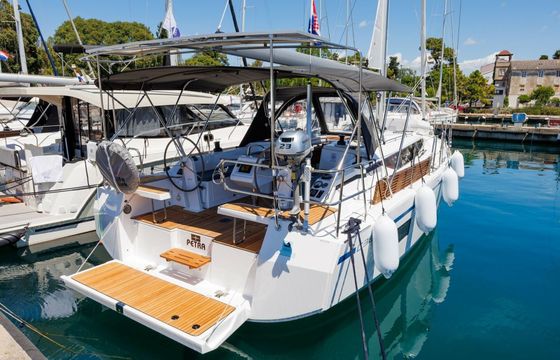 Bavaria C38 Petra