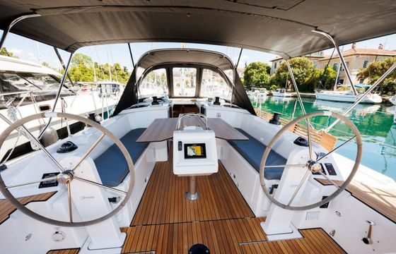 Bavaria C38 Petra