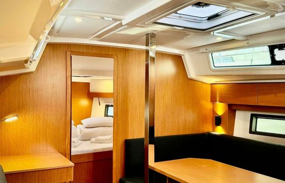 Bavaria C38 Stella Familia