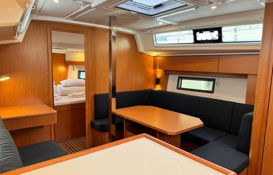 Bavaria C38 Stella Familia
