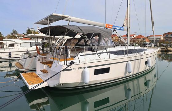 Bavaria C38 Freewise