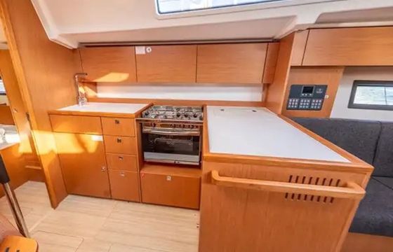 Bavaria C38 Ithakiss