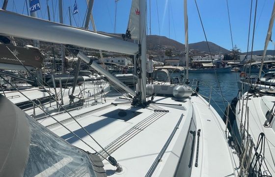 Bavaria C42 Blackberry