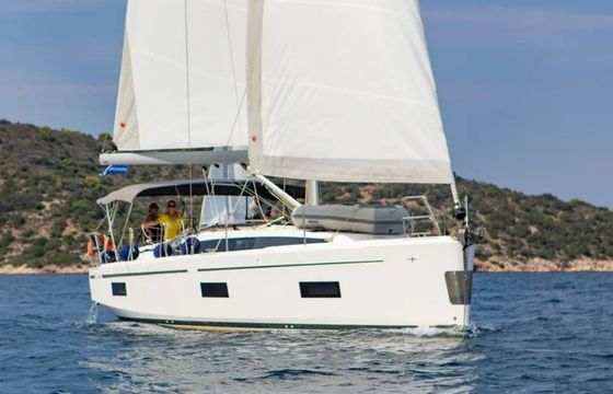 Bavaria C42 Bluestone