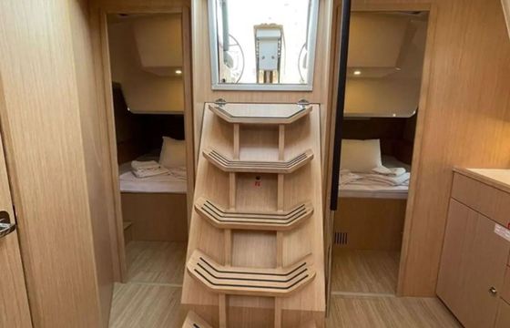 Bavaria C42 Donuha