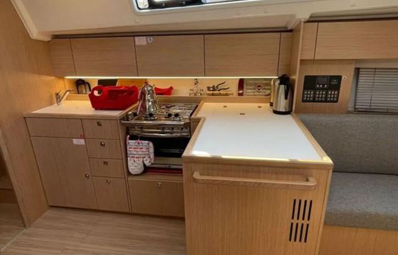 Bavaria C42 Donuha