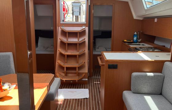Bavaria C42 Juju