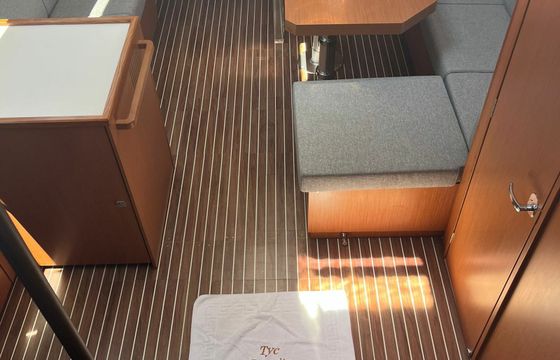 Bavaria C42 Juju