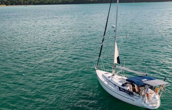 Bavaria 38 Cruiser Wine Down