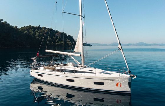 Bavaria C42 Nomad