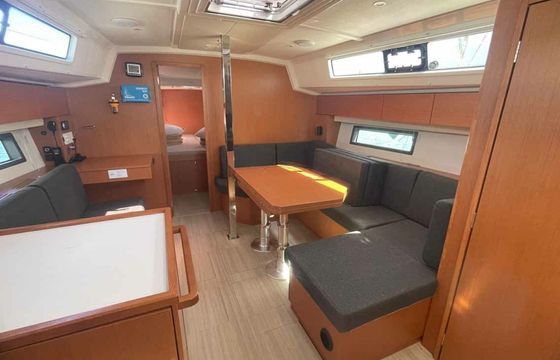Bavaria C42 Paella