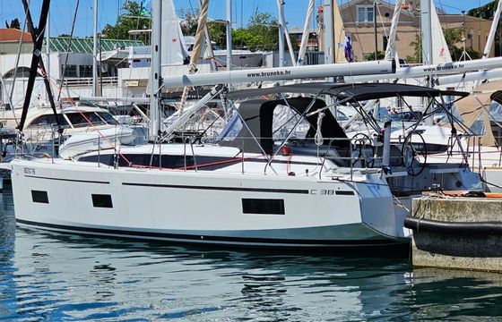 Bavaria C38 Euphoria
