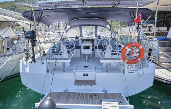 Bavaria C42 Selene