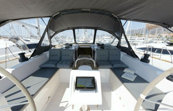 Bavaria C42 Srna